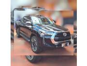 Hilux 2023 con frente 2025. Full HD., a transferir doble Cabina 4wd. Automático. Solo cdo.