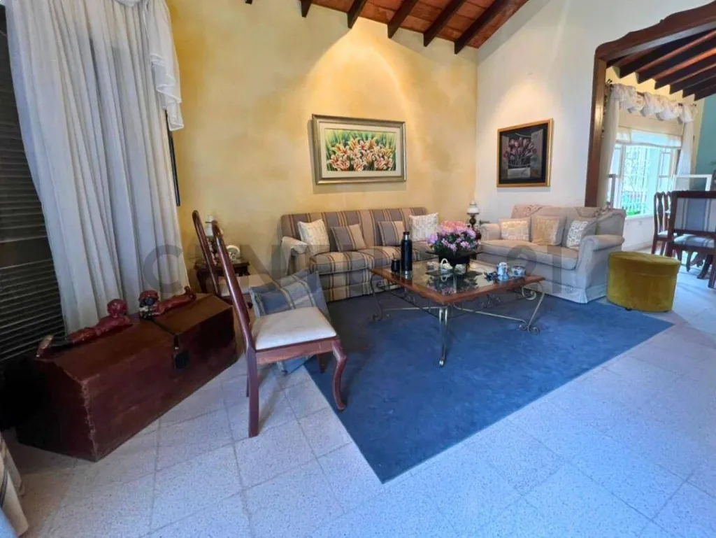 VENDO HERMOSA CASA EN EL BARRIO MBURUCUYÁ - ASUNCIÓN — foto 2