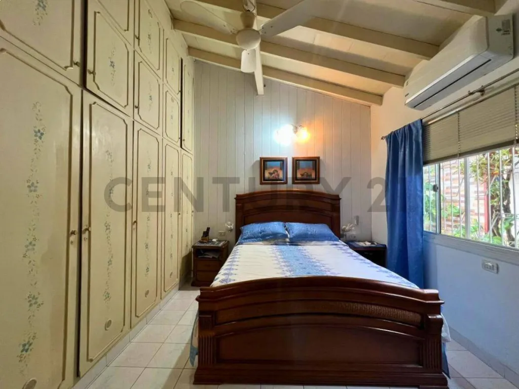 VENDO HERMOSA CASA EN EL BARRIO MBURUCUYÁ - ASUNCIÓN — foto 3