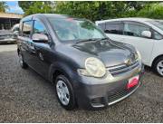 Toyota Sienta 2010 cho