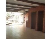 Terreno con construccion, 1.351 m2 ( 2 lotes) en Ycua Sati Asunción