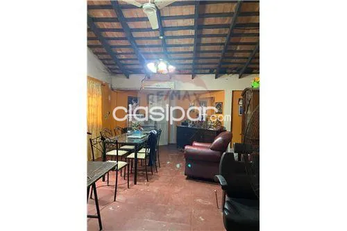 Casa-Venta-PY Central Luque Tte. Rose c Avda. Eugenio A. Garay BO. LAURELTY - LUQUE — foto 3