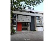 Alquilo departamento de 1 dormitorio con patio en Insignia Terra - Luque !