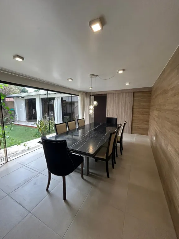En venta residencia de 3 dormitorios en Barrio Mburucuyá - Asunción — foto 3