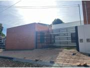 CHALET A ESTRENAR EN VENTA BO SANTA ROSA I – LAMBARÉ