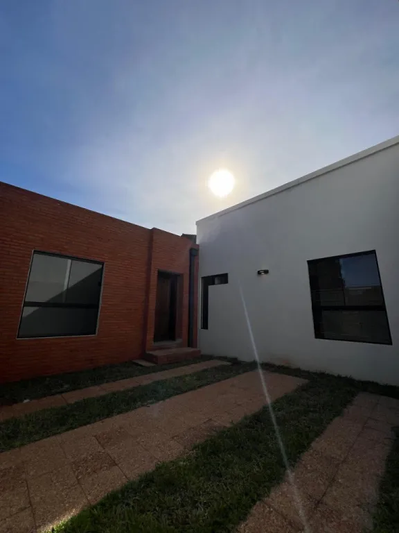 CHALET A ESTRENAR EN VENTA BO SANTA ROSA I – LAMBARÉ — foto 2