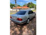 MERCEDES-BENZ E300 DIÉSEL - Año 1999 Gris
