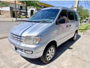 TOYOTA NOAH 1.997 - GRIS