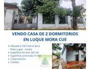 CASA DE 2 DORMITORIOS CON AMPLIO PATIO EN LUQUE MORA CUE