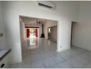 Casa 3 Habitaciones, escritorio y piscina