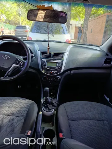Hyundai Accent 2012 - foto 2