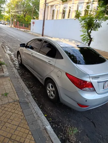 Hyundai Accent 2012 - foto 8