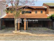 Vendo o Alquilo casa recientemente refaccionada en el barrio Mburucuyá