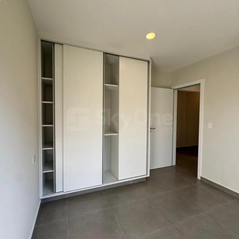 EN VENTA AMPLIO DÚPLEX A ESTRENAR EN FERNADO DE LA MORA ZONA NORTE BARRIO LAGUNA GRANDE — foto 2