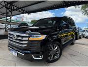 *FINANCIACION PROPIA!!!* VENDO IMPONENTE TOYOTA LAND CRUISER V8, AÑO 2018, EQUIPAMIENTO 20