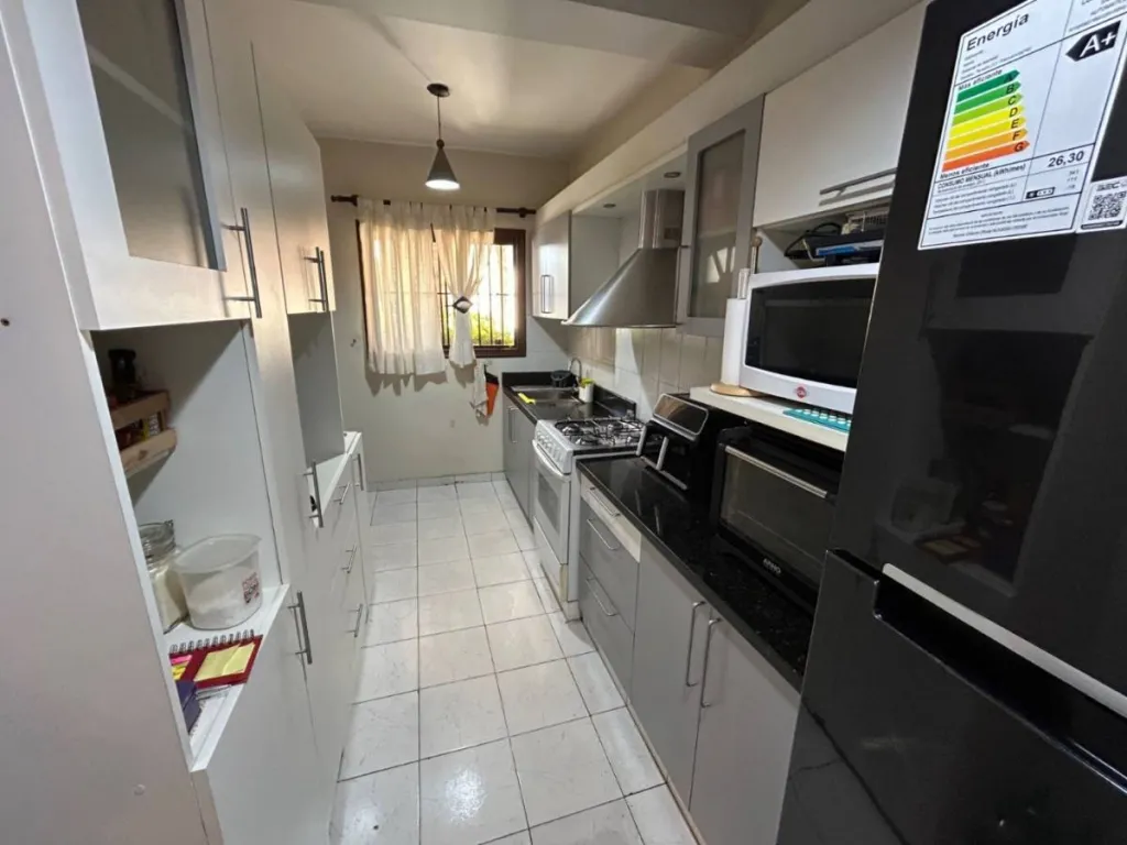VENDO DUPLEX DE 4 DORMITORIOS EN BARRIO MADAME LYNCHMBURUCUYA, ASUNCIÓN — foto 3