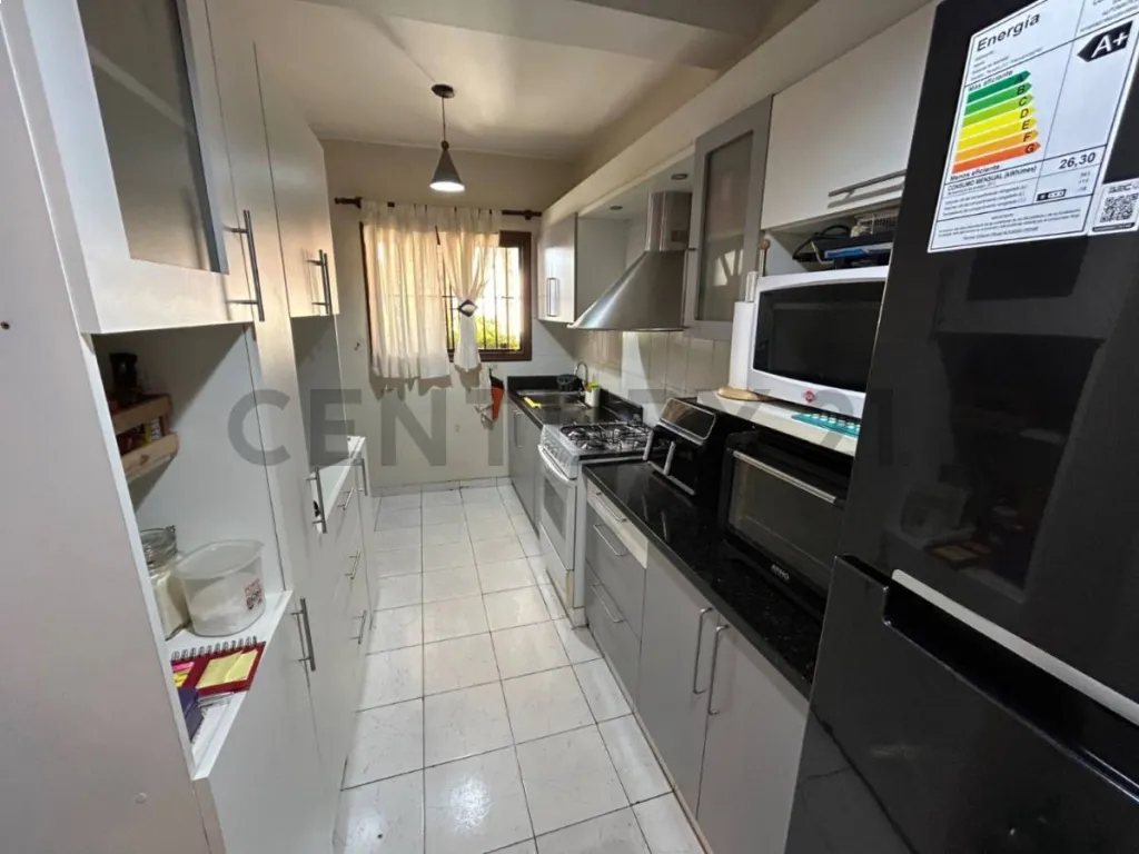 Duplex con Gran Patio en Bo. MburucuyaMdmeLynch — foto 3