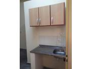 Alquilo pieza con baño privado. Zona del Mercado 4