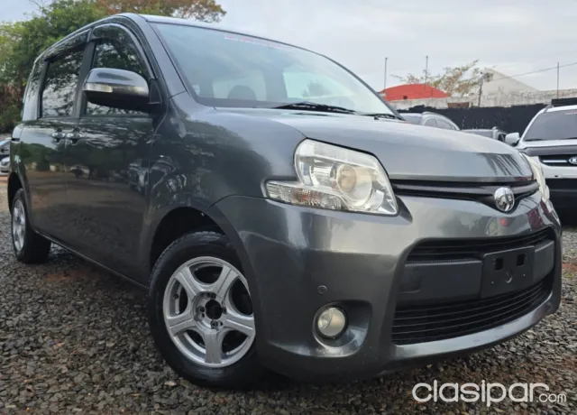 Toyota Sienta 2011 - foto 2