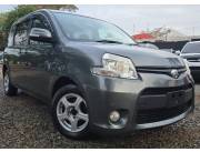 VENDO TOYOTA NEW SIENTA AÑO 2011 RECIEN IMPORTADO MOTOR 1.5 FULL EQUIPO FINANCIO.