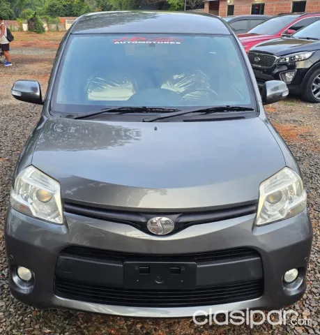 Toyota Sienta 2011 — foto 4