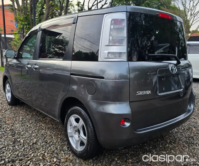 Toyota Sienta 2011 — foto 7