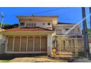 VENDO CASA 4 DORM. - Bº MANORÁ Z/ CASA RICA ESPAÑA (CÓD. 1361)