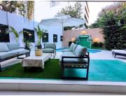 Hermosa Residencia en Barrio Las Lomas -Zona Molas López y Aviadores