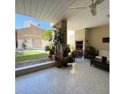 Vendo casa de 3 dormitorios en las mercedes Asunción