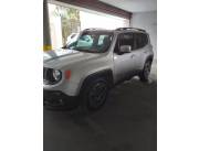 IMPECABLE JEEP RENEGADE LONGITUDE, 2018, solo 43mil Km, TECHO PANORAMICO!