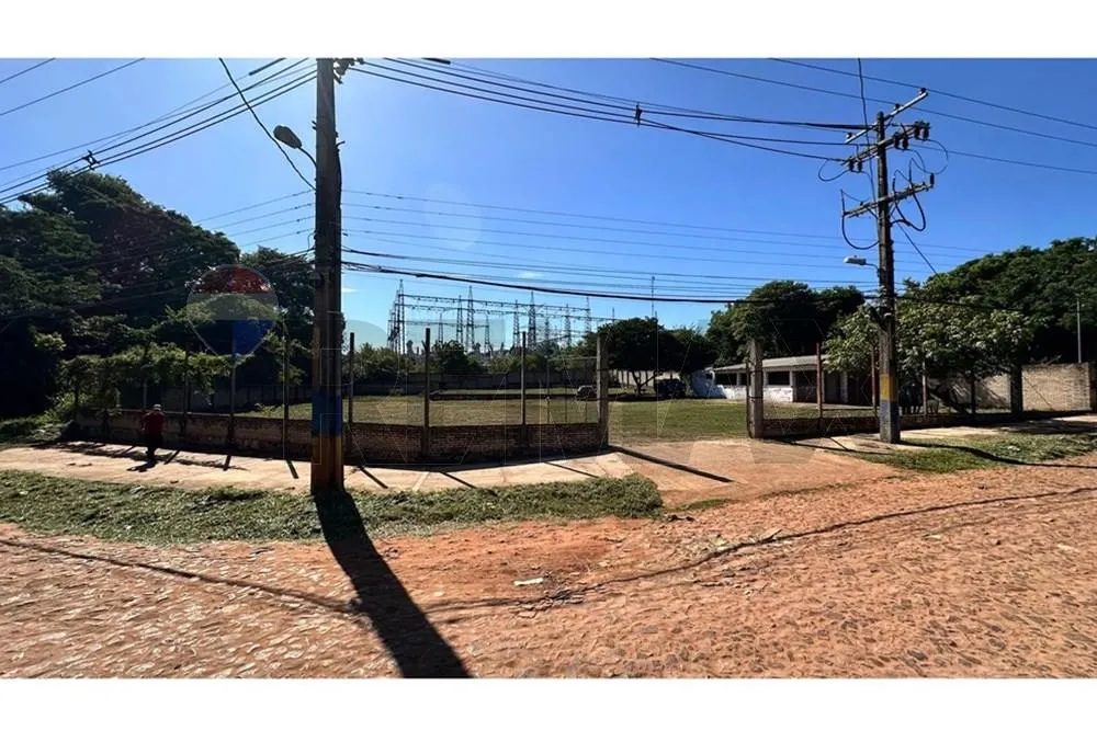VENDO AMPLIO TERRENO EN ESQUINA — foto 2