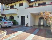 CASA EN VENTA ZONA AV. PERÓN Y CACIQUE, ITÁ ENRAMADA