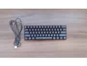Teclado Gamer Redragon con switches rojos USB RGB