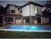 Residencia 550 m2 - Piscina
