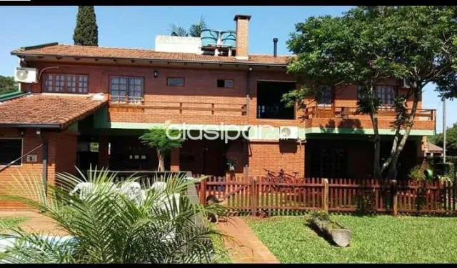 HERMOSA VIVIENDA PREMIUN EN VENTA EN HOHENAU - ITAPUA — foto 2