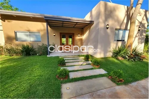Casa-Venta-Zona Pirayu'i, Av. Guillermo Naumann, Country Village San Bernard, San Bernardi — foto 2