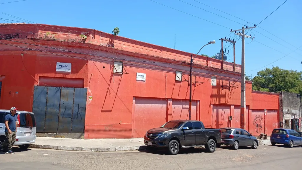 EN VENTA SALON COMERCIAL — photo 2