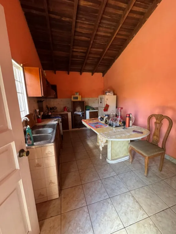 Vendo Casa en Capiatá Zona Aratirí — foto 3
