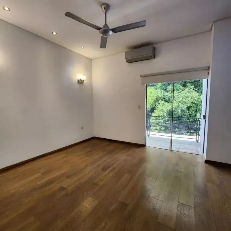 VENDO DUPLEX EN ASUNCION COD 6075 📍Detrás de Paseo la Galería — foto 3