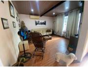 VENDO CASA TIPO DUPLEX CON SALON COMERCIAL EN LUQUE