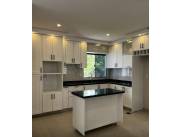 VENDO CASA A ESTRENAR EN BARRIO CERRADO DE LUQUE COD 5928