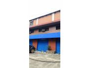 Salones comerciales con depósito