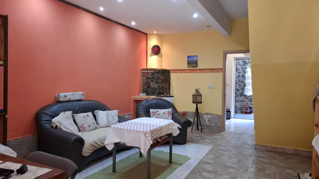 Vendo duplex de 2 dormitorios en el Barrio Salvador del Mundo, Asunción — foto 2