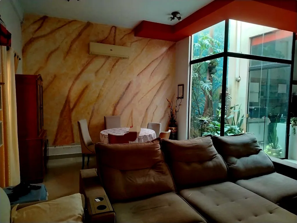 VENDO EN BARRIO RESIDENCIAL — foto 3