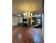 Alquilo duplex de 3 dormitorios en Barrio Las Lomas - Asunción