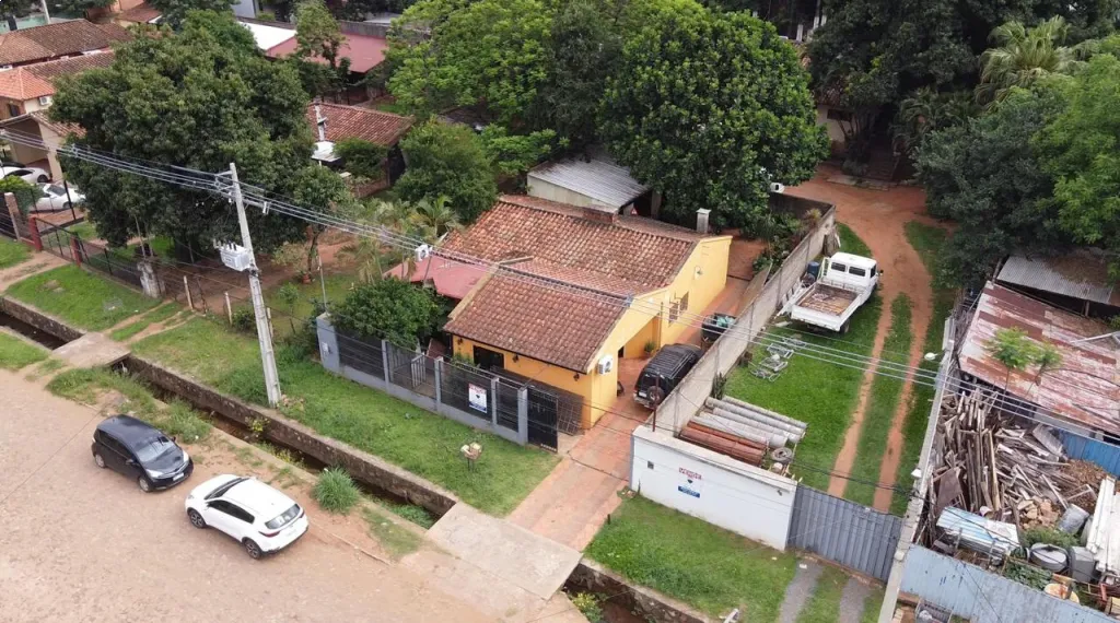 VENDO CASA EN BO. LAURELTY - LUQUE — foto 2