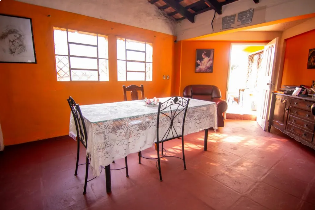 VENDO CASA EN BO. LAURELTY - LUQUE — foto 3