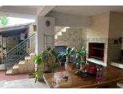 VENDO CASA EN SAN LORENZO