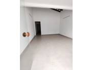 Alquilo Salón Comercial / Oficina en Avda. Carlos Antonio López