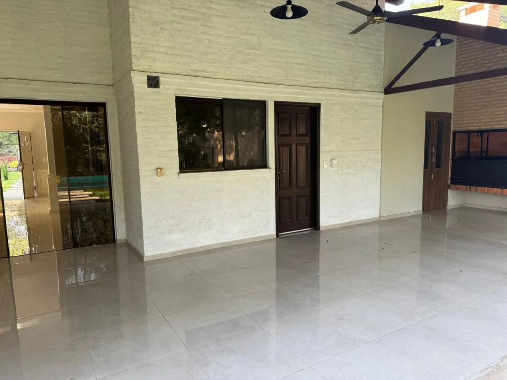 🏡 Hermosa Casa en Barrio Cerrado Surubii – Mariano Roque Alonso — foto 3